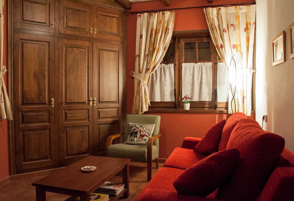 Sisquet Apartaments أريابال الغرفة الصورة