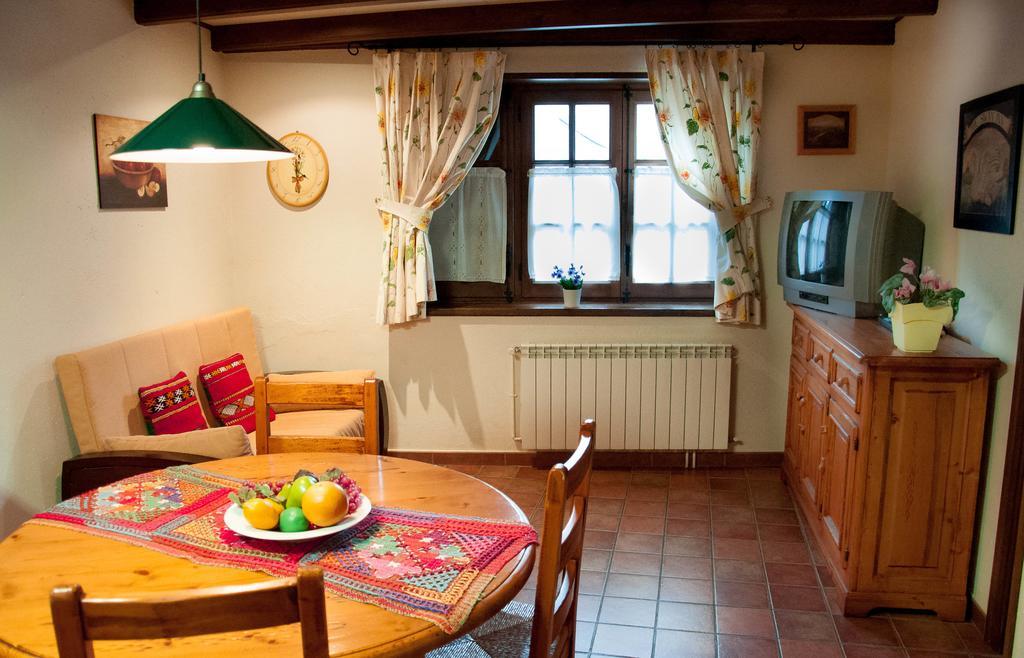 Sisquet Apartaments أريابال الغرفة الصورة